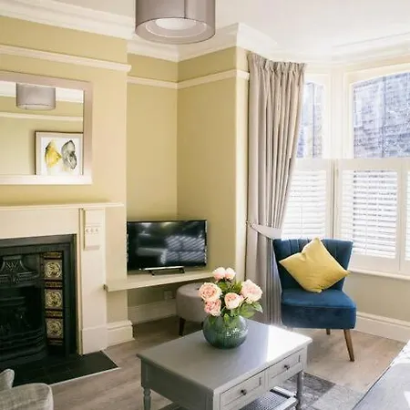 Semesterbostad Valley Road, Fabulous 4 Bedroom House *