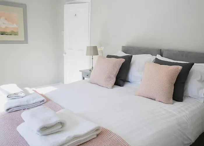 別荘 Valley Road, Fabulous 4 Bedroom House
